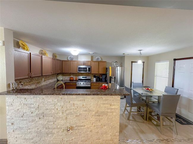 6702 Shining Sumac Ave, House other with 5 bedrooms, 3 bathrooms and 2 parking in Houston TX | Image 17