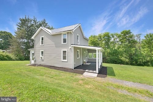 101 Cherry St, PORT MATILDA, PA, 16870-1011 | Card Image