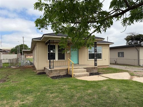 129 Se 1st St, Moore, OK, 73160-5201 | Card Image