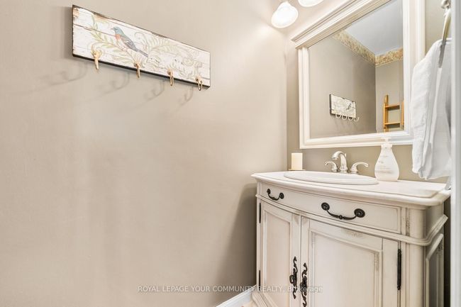 48 Lanewood Dr, House other with 4 bedrooms, 4 bathrooms and 2 parking in Aurora ON | Image 9