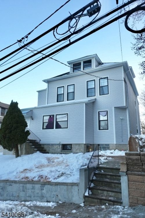 172 Delavan Ave, Newark, NJ, 07104-3033 | Card Image