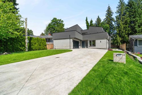 687 Poplar St, Coquitlam, BC, V3J3K7 | Card Image