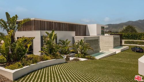 6889 Dume Dr, Malibu, CA, 90265-4224 | Card Image
