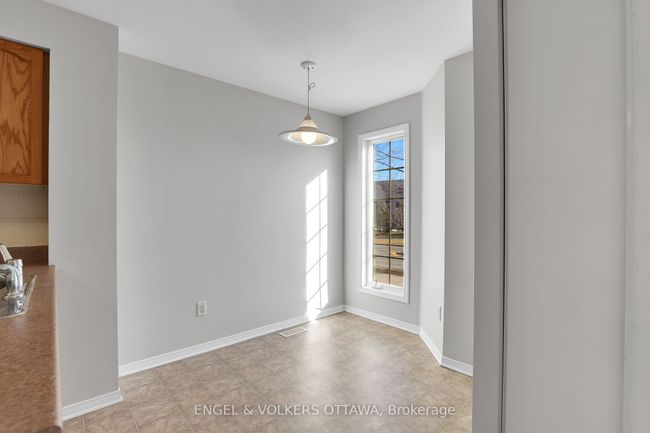 10 - 811 Longfields Dr, Condo with 2 bedrooms, 3 bathrooms and 2 parking in Nepean ON | Image 11