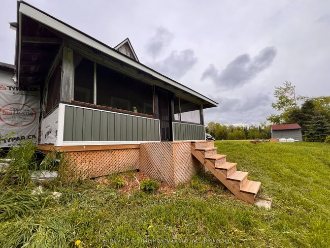 3783 Monck Rd, House other with 3 bedrooms, 2 bathrooms and 8 parking in Norland ON | Image 4