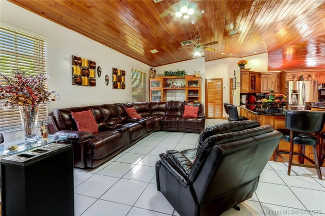 2340 Sw 139th Ave, House other with 4 bedrooms, 3 bathrooms and null parking in Miami FL | Image 7