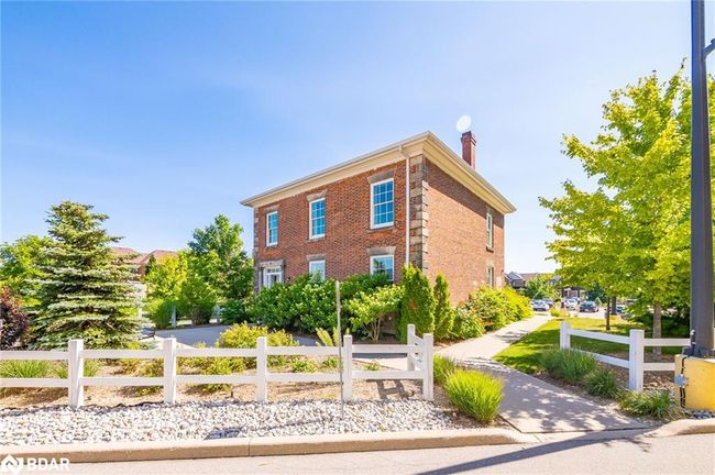112 - 33 Whitmer St, House attached with 2 bedrooms, 2 bathrooms and 1 parking in Milton ON | Image 36