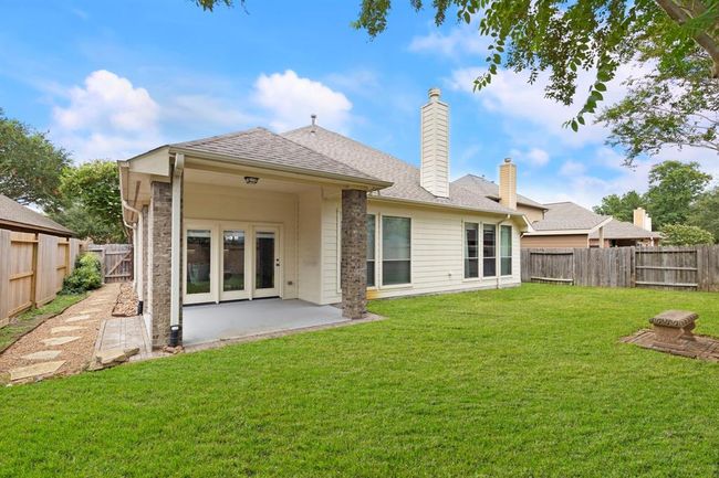 Close to schools, easy access into city on Grand Parkway, shopping and dining - all set in a resort-style master planned community! | Image 23