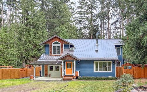 720 Clarendon Rd, Gabriola Island, BC, V0R1X1 | Card Image