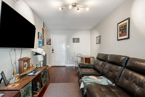 1122-2020 S Congress Ave, Austin, TX, 78704-4303 | Card Image