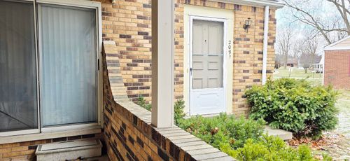 2091 Painted Post Dr, Flushing, MI, 48433-2561 | Card Image