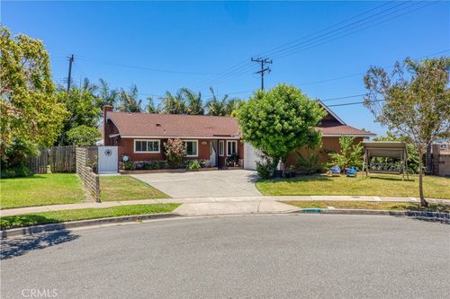 6002 Calvin Cir, Huntington Beach, CA, 92647-2826 | Card Image