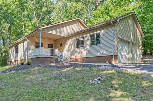 109 Creeden Dr, Moneta, VA, 24121-3709 | Card Image