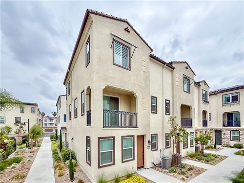 2129 Yukon, Pomona, CA, 91766-5646 | Card Image