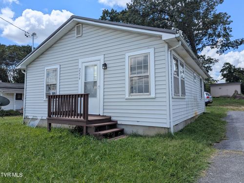 2239 E Fairview Ave, Johnson City, TN, 37601-2880 | Card Image