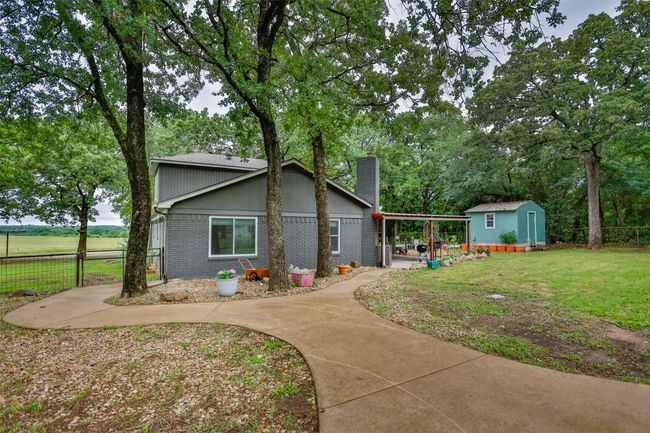 7300 W Line Rd, House other with 3 bedrooms, 2 bathrooms and null parking in Collinsville TX | Image 33