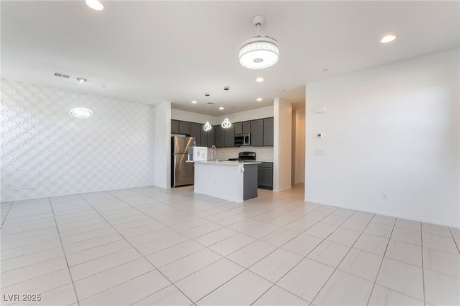 756 Sleeping City Ave, Townhouse with 3 bedrooms, 3 bathrooms and null parking in Henderson NV | Image 8
