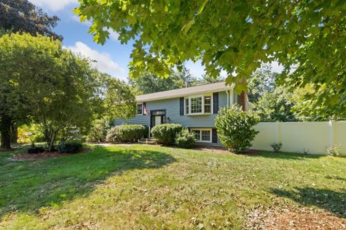 3 Mulberry Street, Windham, NH, 03087 | Card Image