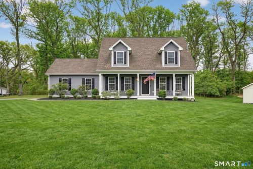 5 Tom Allyn Ct, Gales Ferry, CT, 06335-1241 | Card Image