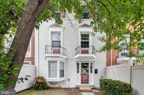 8113 Pinelake Ct, ALEXANDRIA, VA, 22309-1215 | Card Image