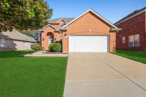 2716 Chatsworth Dr, Grapevine, TX, 76051-7725 | Card Image