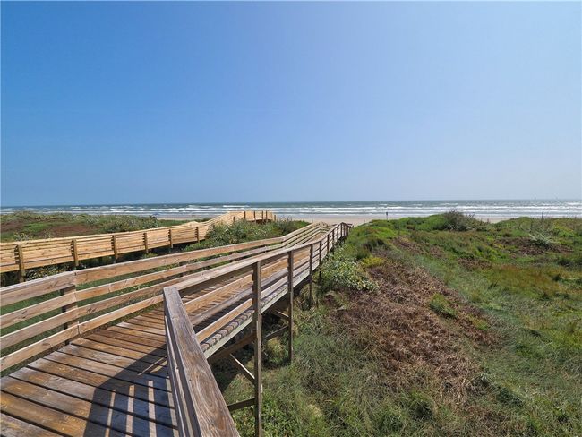 APT-121 - 4901 State Highway 361, Condo with 2 bedrooms, 2 bathrooms and null parking in Port Aransas TX | Image 33
