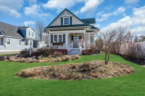 119 Atlantic Ave, West Sayville, NY, 11796-1910 | Card Image