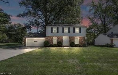 3617 Columbia Rd, North Olmsted, OH, 44070-2038 | Card Image
