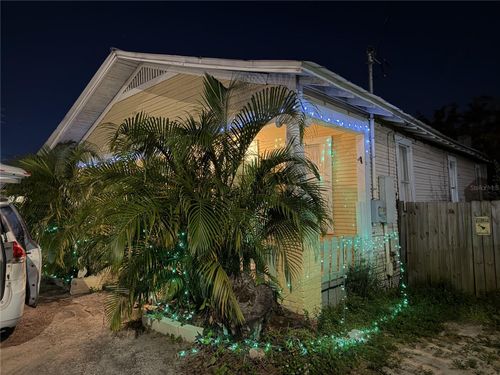 2709 E 15th Ave, Tampa, FL, 33605-2927 | Card Image