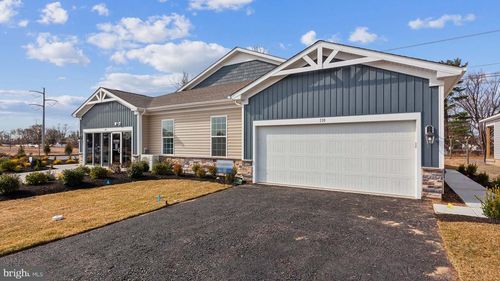 100 Delhaas Cir, BRISTOL, PA, 19007-3271 | Card Image