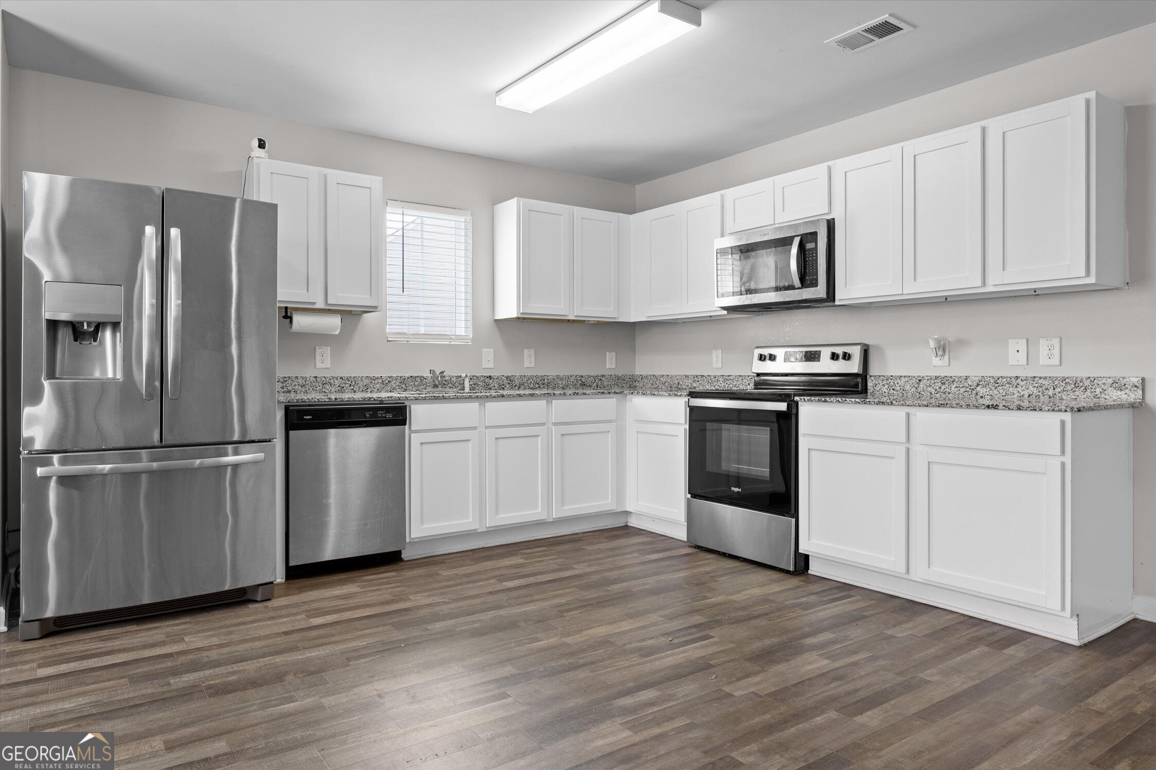 Residential in Chatsworth 3
