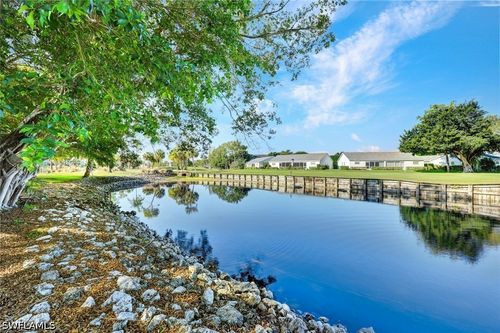 110-100 Forest Lakes Blvd, NAPLES, FL, 34105-5536 | Card Image