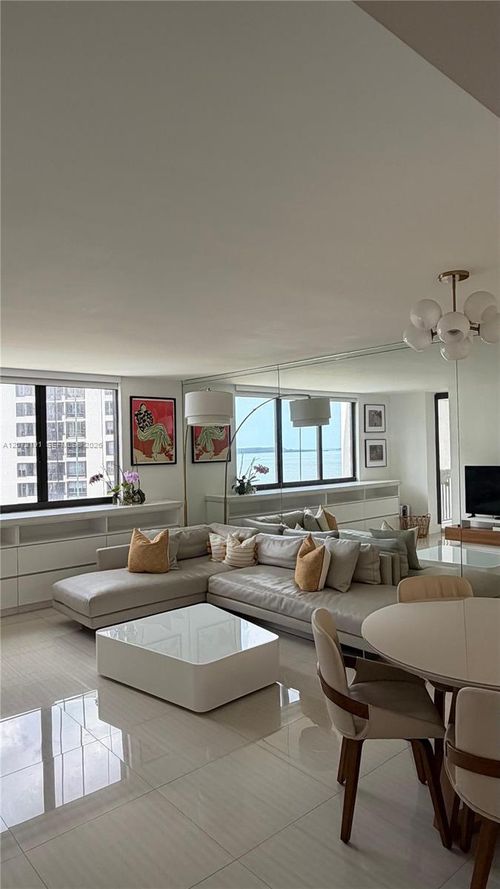 1101-540 Brickell Key Dr, Miami, FL, 33131-2697 | Card Image