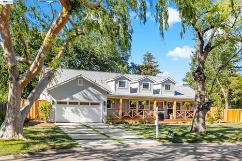 420 Beatrice Rd, Pleasant Hill, CA, 94523-3823 | Card Image
