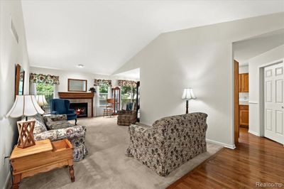 202 Woodfield Square Lane, Condo with 2 bedrooms, 2 bathrooms and null parking in Brighton MI | Image 3