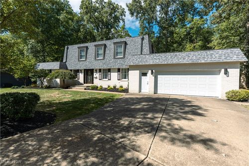 331 Verdant St, Canfield, OH, 44406-1134 | Card Image