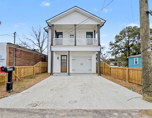 2032 Forest Ave, North Charleston, SC, 29405-8198 | Card Image