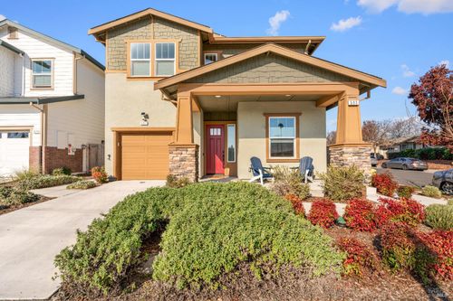 591 Madison St, Petaluma, CA, 94952-3227 | Card Image