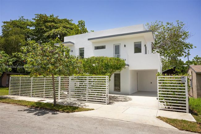 3823 Thomas Ave, House other with 5 bedrooms, 4 bathrooms and null parking in Miami FL | Image 4