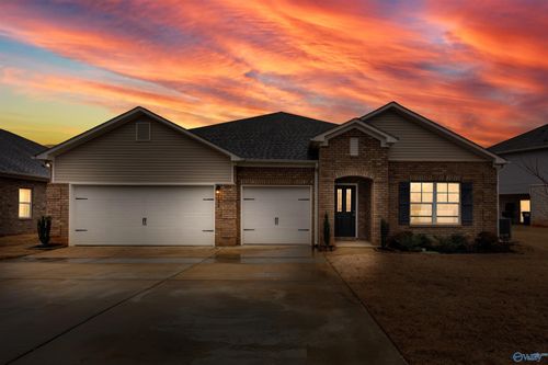 132 Chesire Cove Ln, New Market, AL, 35761-6200 | Card Image