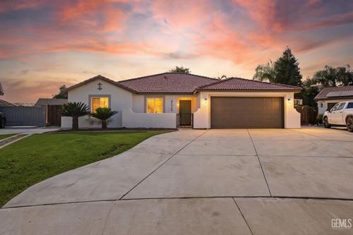 4526 Wildcat Avenue, Bakersfield, CA, 93313 | Card Image