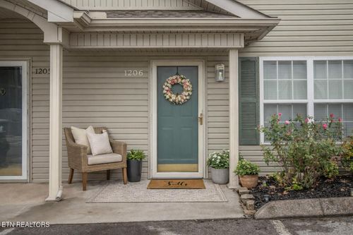 3209 Quiet Way, Knoxville, TN, 37918-4160 | Card Image