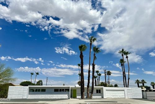422 N Farrell Dr, Palm Springs, CA, 92262-6559 | Card Image