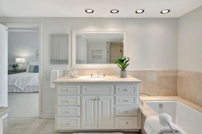 55 Jasmine Creek Dr, House other with 3 bedrooms, 3 bathrooms and 2 parking in Corona del Mar CA | Image 29