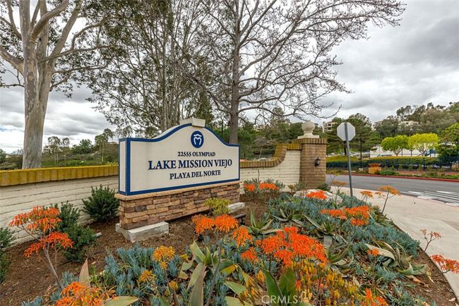 Here is the entrance to Lake Mission Viejo | Image 49