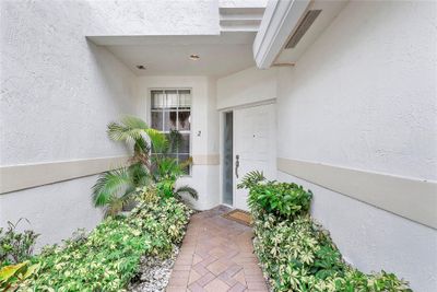 2 - 7881 Laina Ln, Condo with 2 bedrooms, 2 bathrooms and null parking in Boynton Beach FL | Image 3