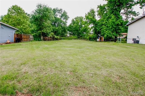 11737 Vizcuya Ct, Florissant, MO, 63033-8034 | Card Image