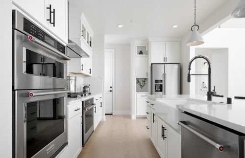 1056 Shadowgate Dr, Roseville, CA, 95747-4788 | Card Image