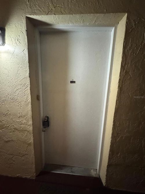 apt-4-203-2050 Oleander Blvd, Fort Pierce, FL, 34950-5393 | Card Image