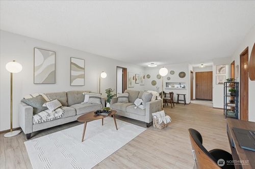 apt-104-3207 Colby Ave, Everett, WA, 98201-4350 | Card Image